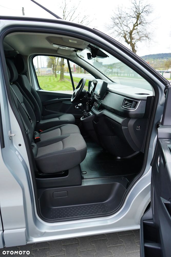 Renault Trafic 2.0 dCi - 9
