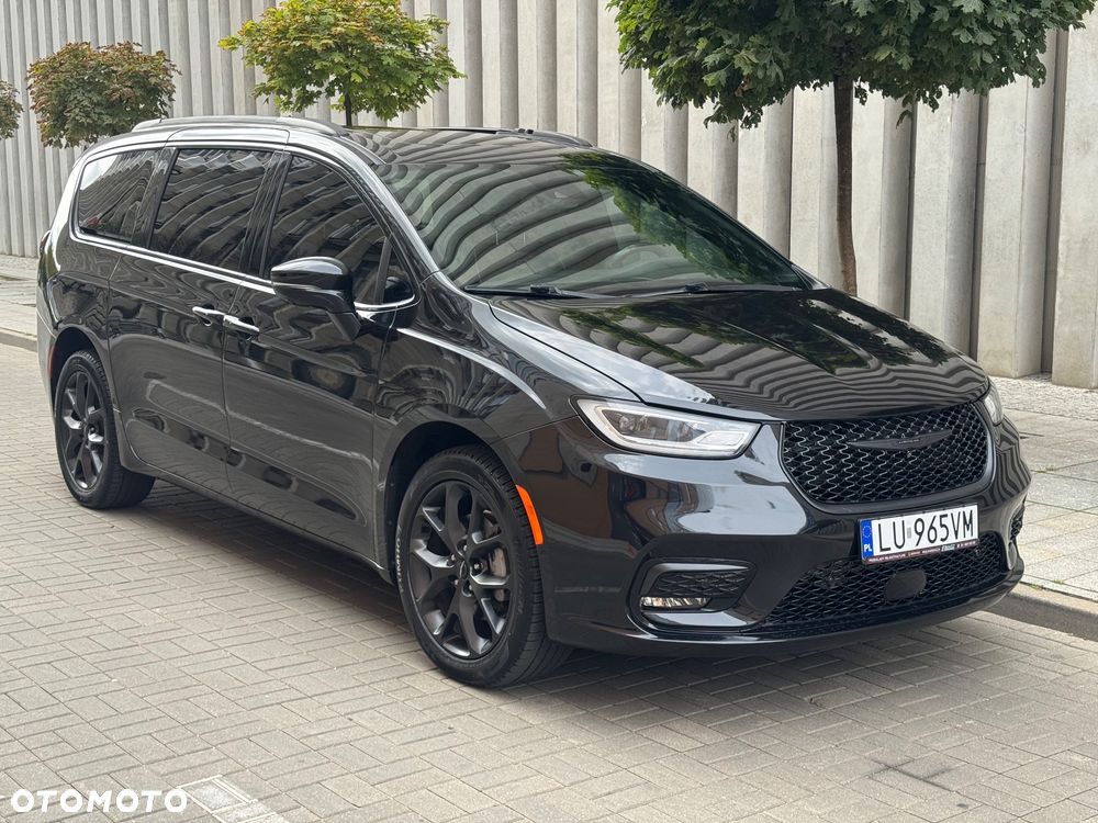 Chrysler Pacifica - 3
