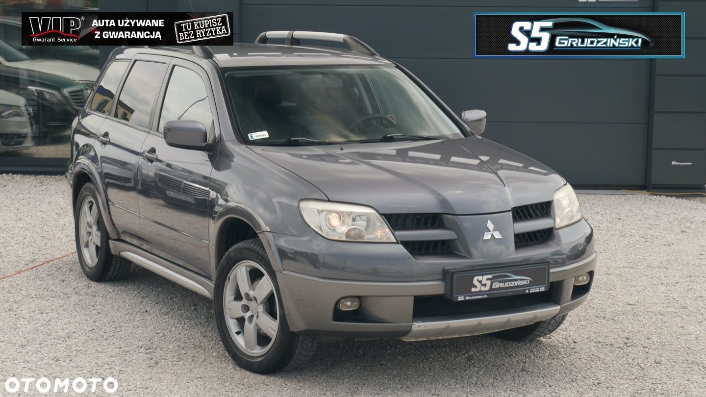 Mitsubishi Outlander - 1
