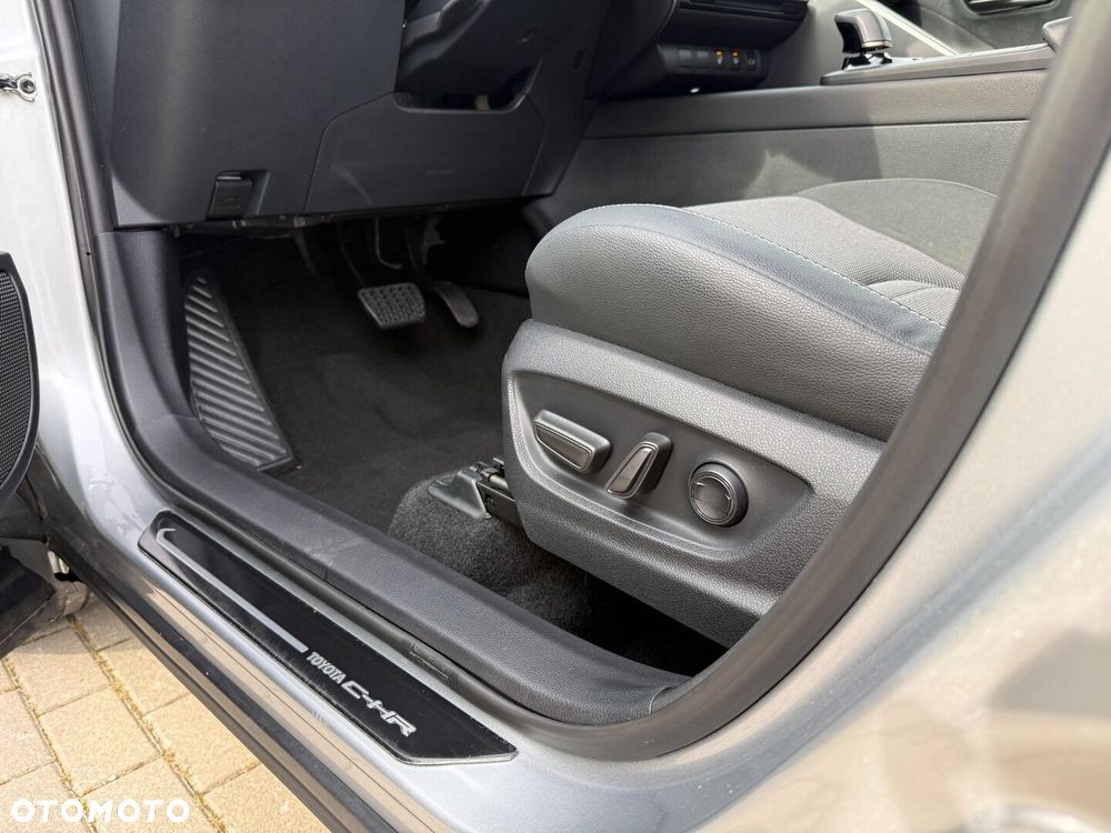 Toyota C-HR 2.0 Hybrid Dynamic Force Executive - 30