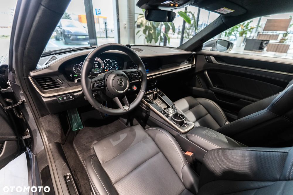 Porsche 911 Turbo S - 8