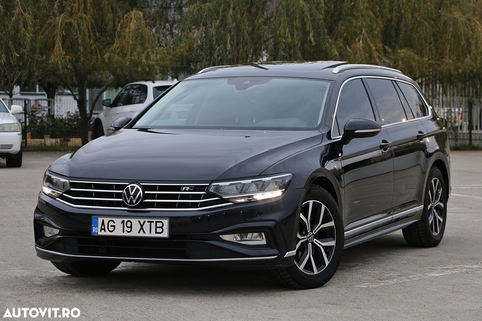 Volkswagen Passat Variant 2.0 TDI DSG R Executive - 13