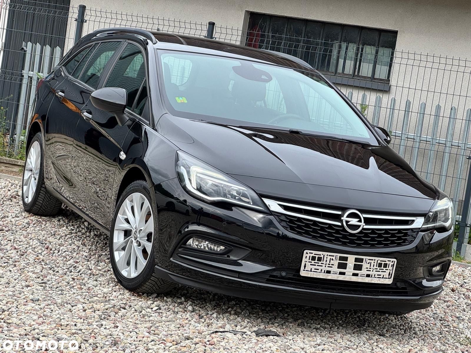 Opel Astra 1.6 D (CDTI) Start/Stop Sports Tourer Edition - 1
