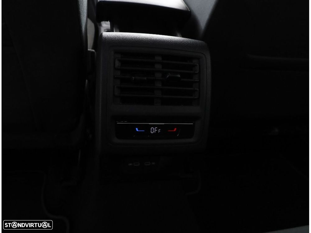 VW Golf 1.0 TSI Life - 26
