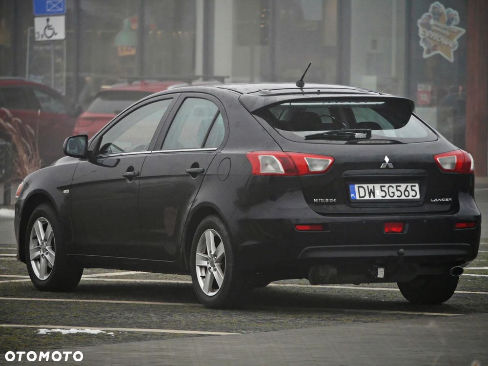 Mitsubishi Lancer - 12