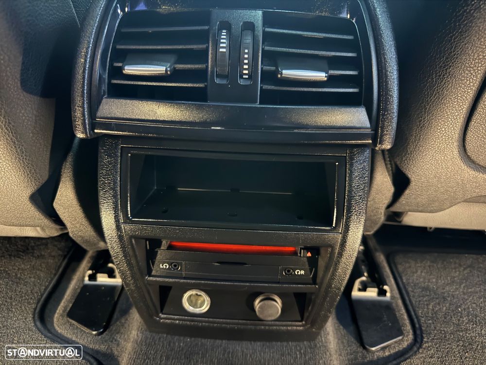 BMW X5 40e xDrive Pack M - 29