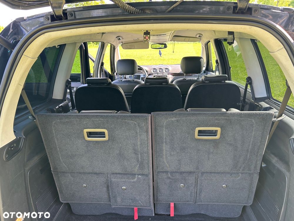 Ford Galaxy 2.0 TDCi DPF Ghia - 8