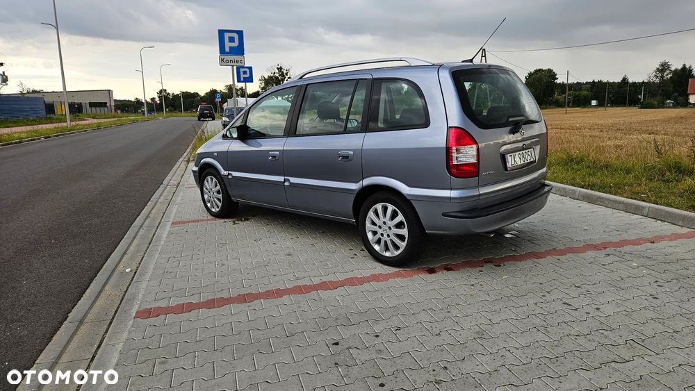 Opel Zafira 1.8 16V Comfort - 36