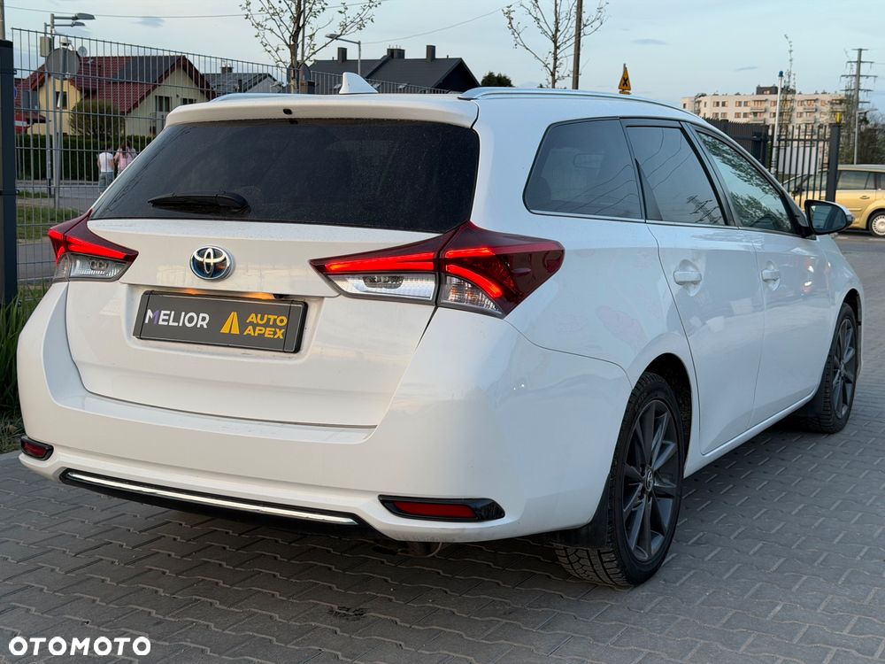 Toyota Auris 1.8 HSD Luna - 6