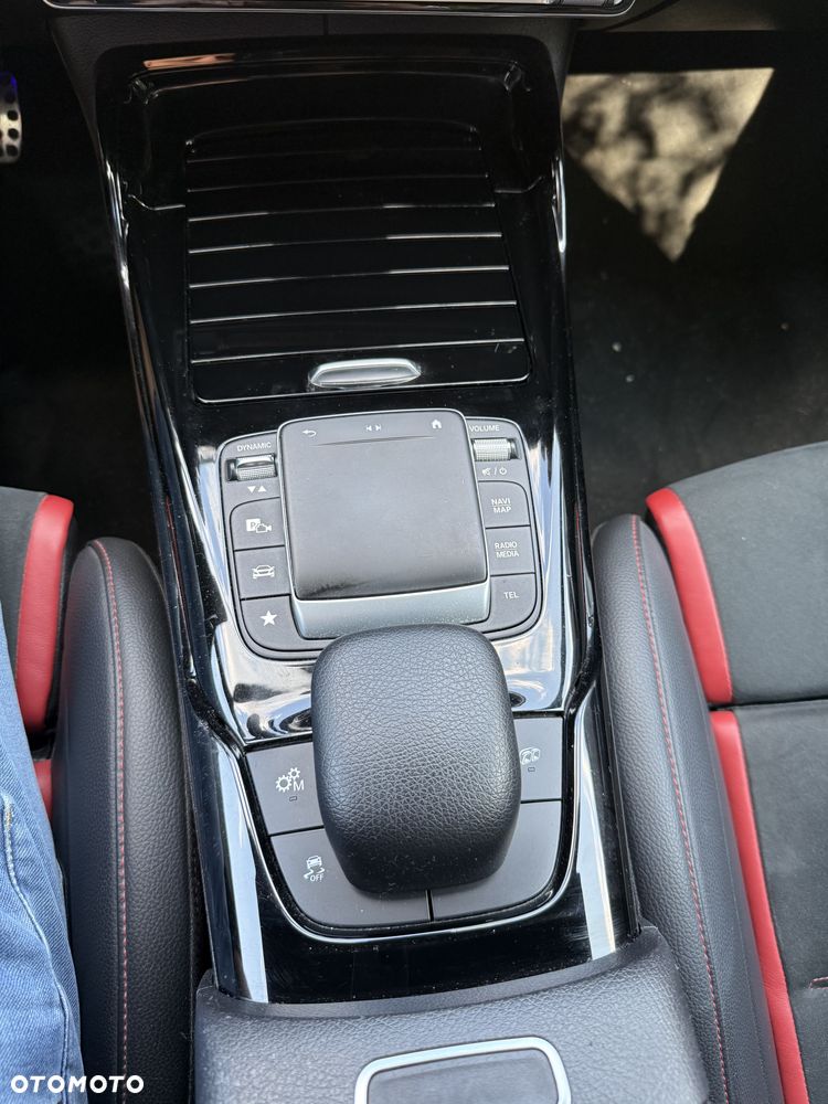 Mercedes-Benz CLA - 17