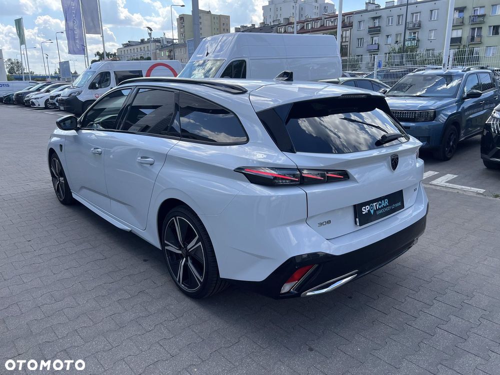 Peugeot 308 - 8