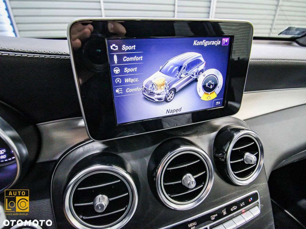 Mercedes-Benz GLC 250 4Matic 9G-TRONIC AMG Line - 22