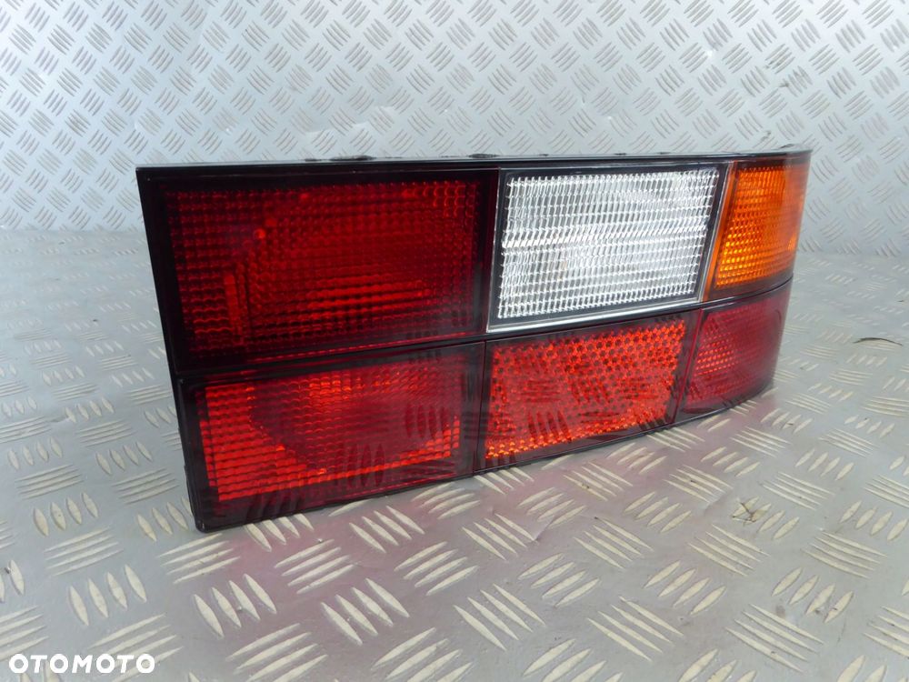lampa prawy prawa tył tylna PORSCHE 944 924 EUROPA - 2