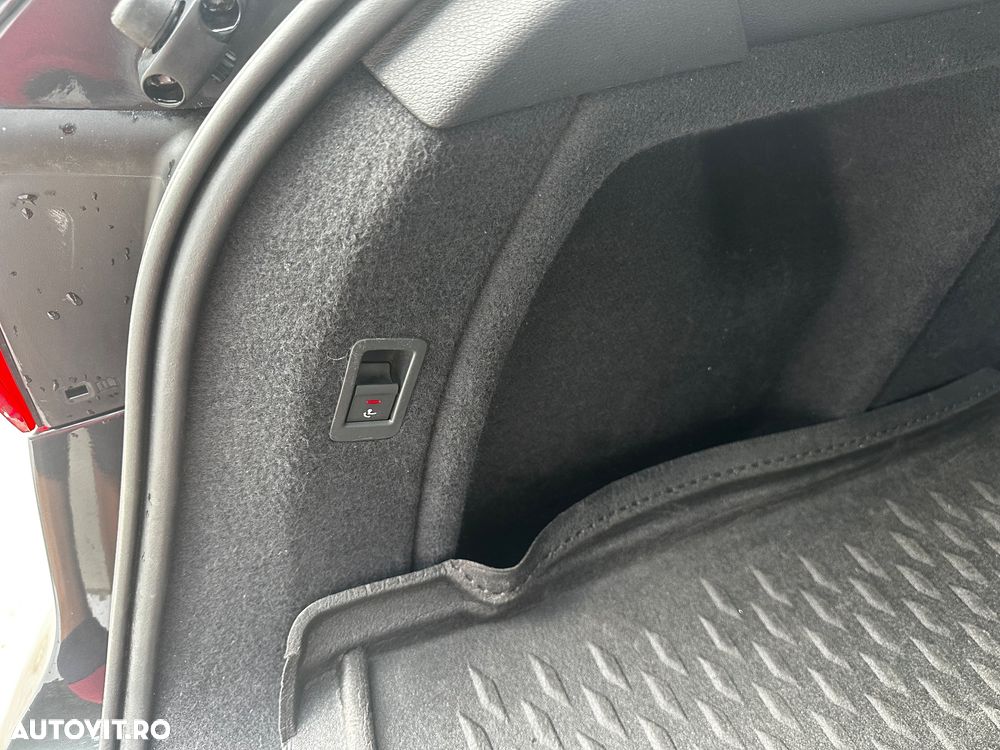 Audi A4 Avant 2.0 TDI ultra S tronic Sport - 24