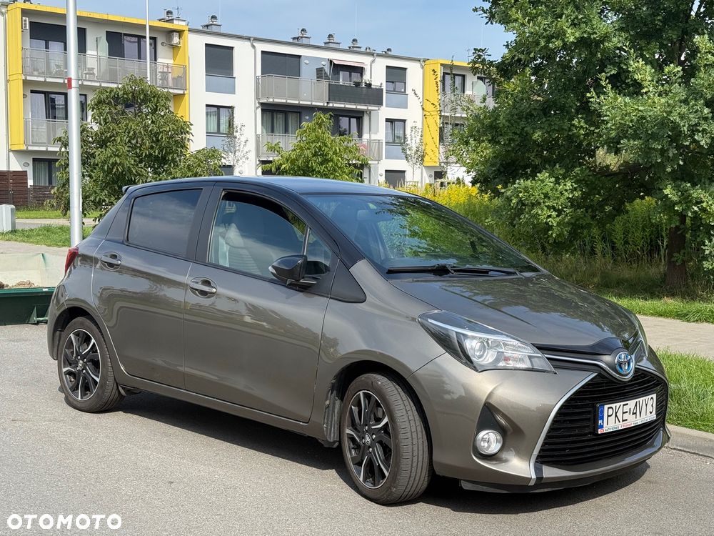 Toyota Yaris 1.5 VVT-i Comfort mit Design Paket - 1