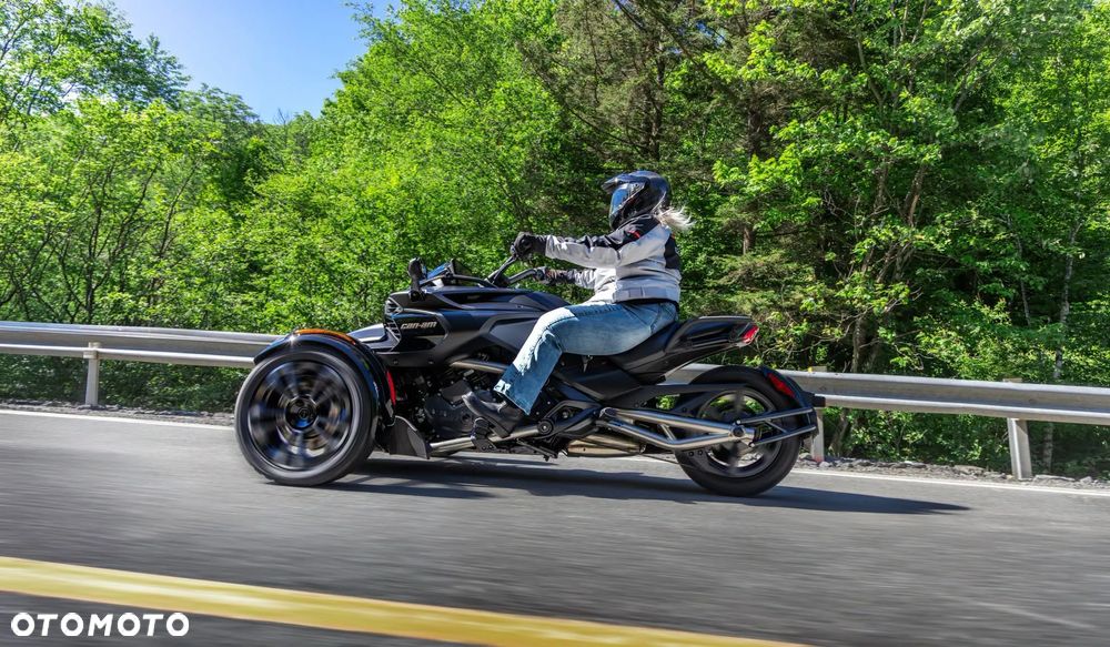 Can-Am Spyder - 4
