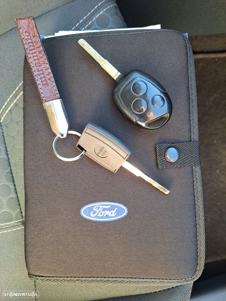 Ford Fiesta 1.25 Titanium - 27