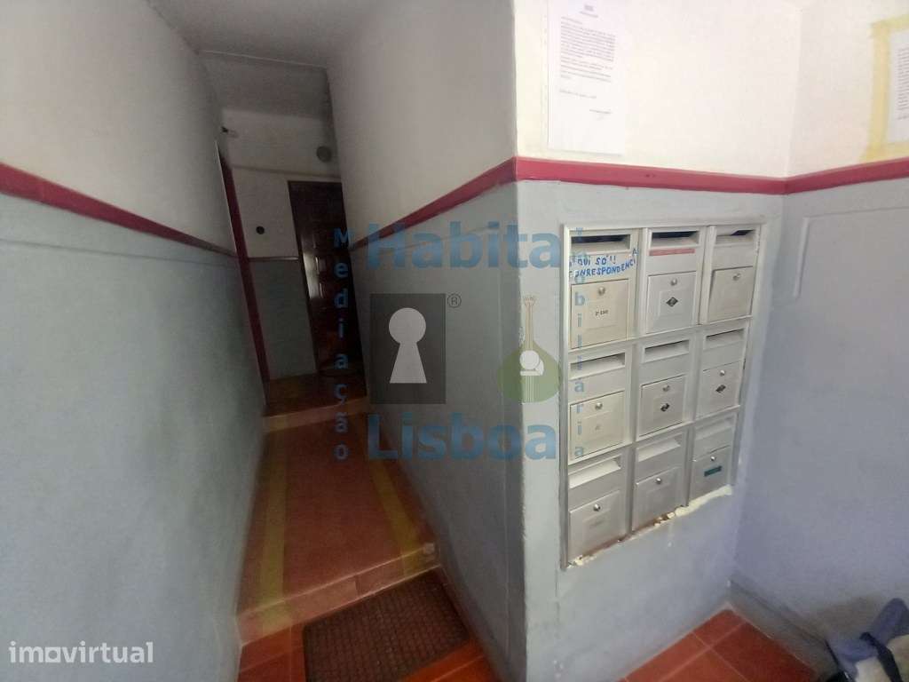 T1 Remodelado obras em Curso 1 Andar na Baixa da Banheira - Grande imagem: 2/19