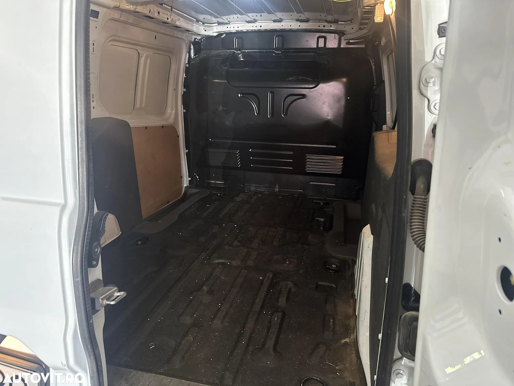 Ford Transit - 17
