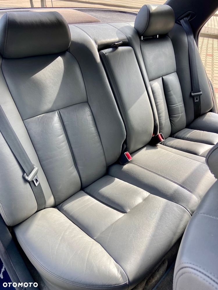 Lexus LS - 21