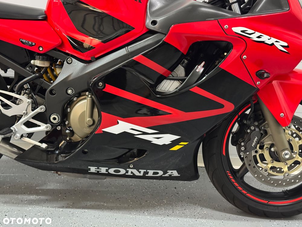 Honda CBR - 12