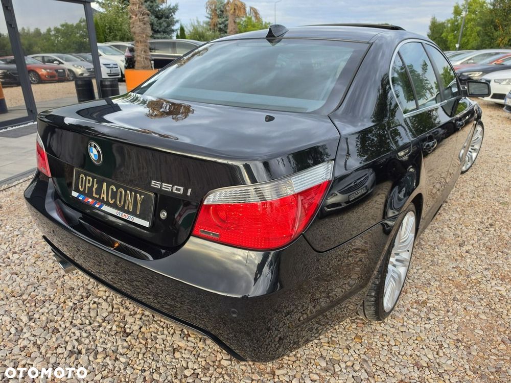 BMW Seria 5 550i - 21