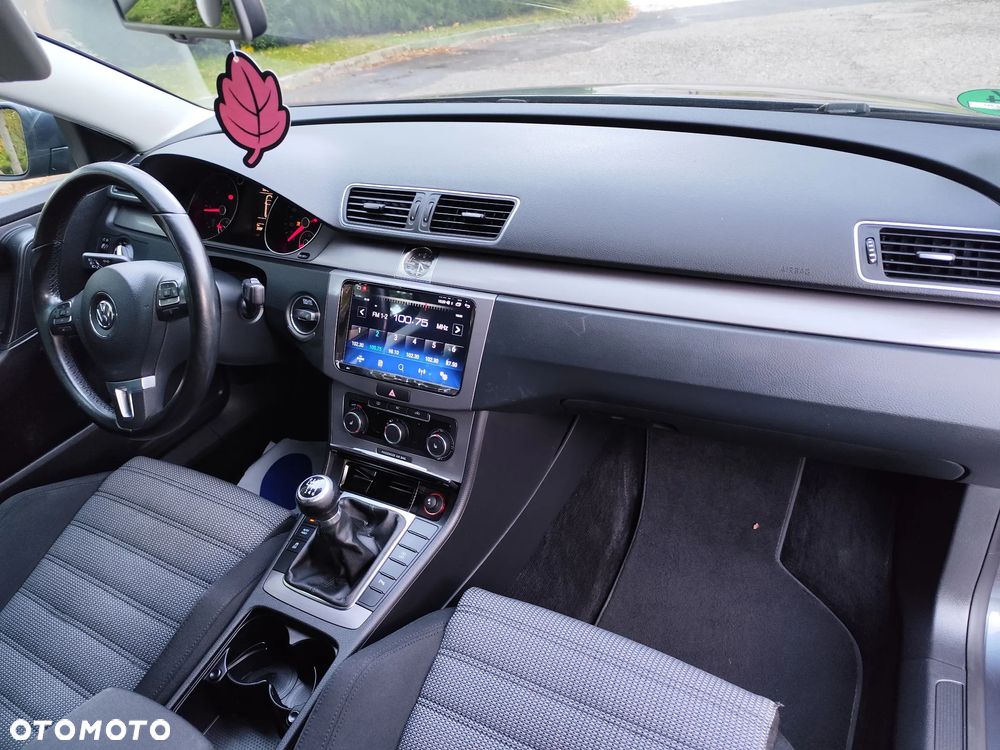 Volkswagen Passat 2.0 TDI Comfortline - 17
