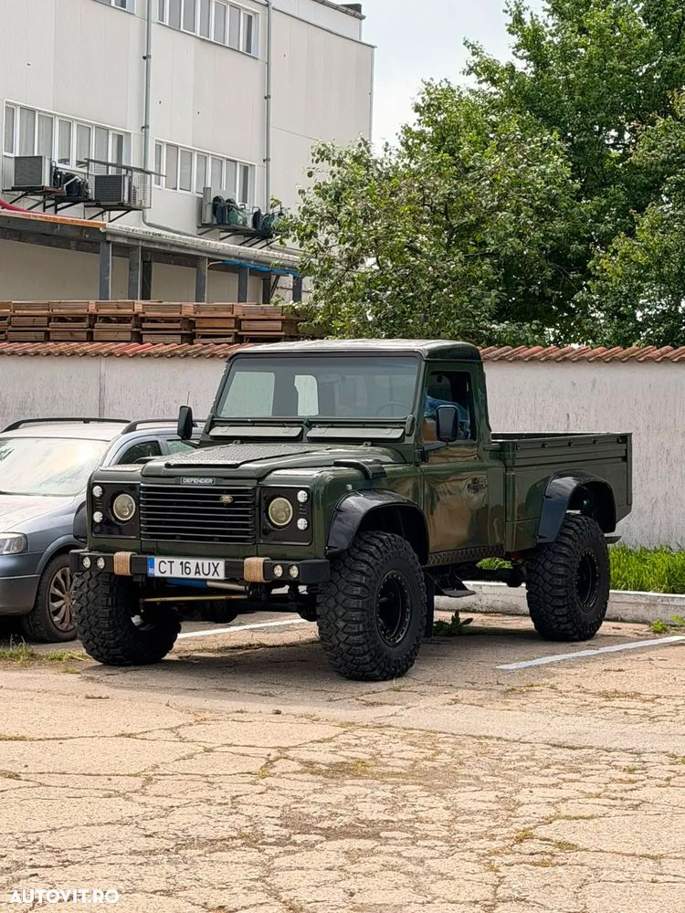 Land Rover Defender - 5