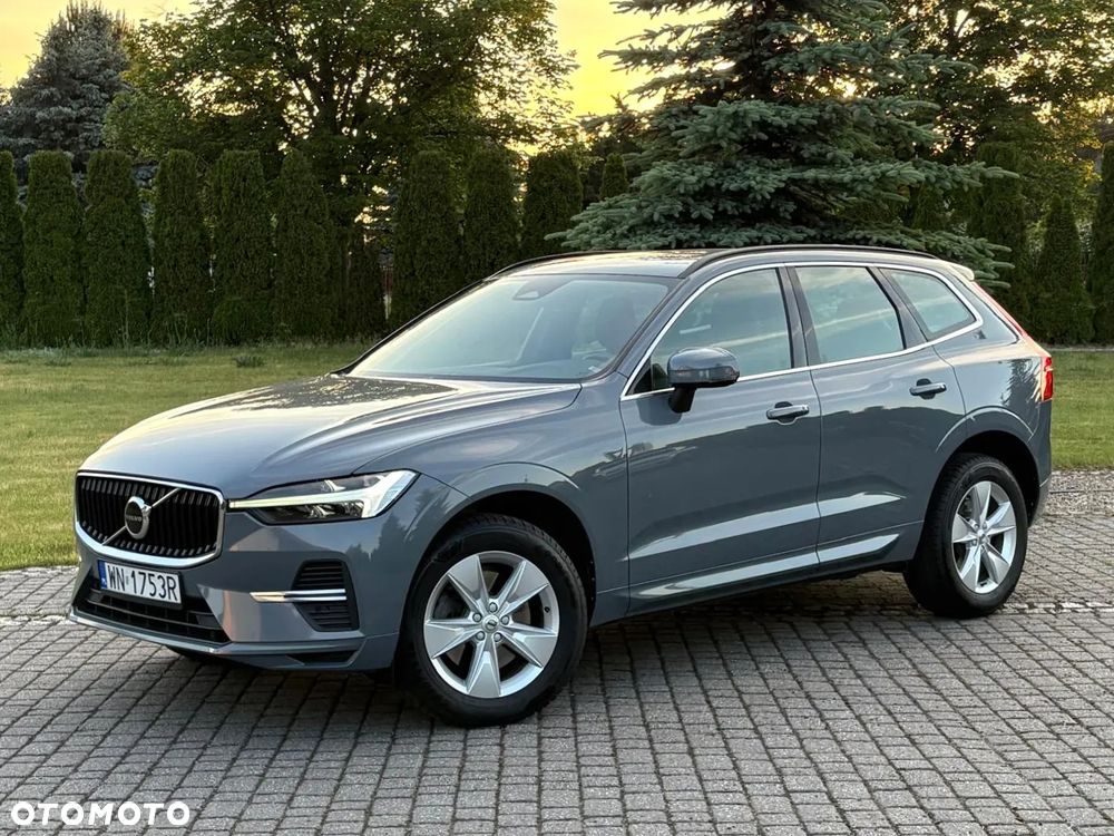 Volvo XC 60 B4 D AWD Momentum Pro - 2