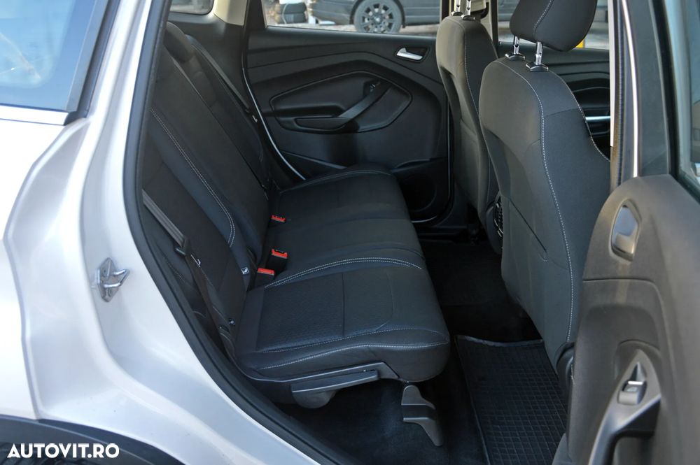 Ford Kuga 1.5 EcoBoost 4WD Aut. Titanium - 6