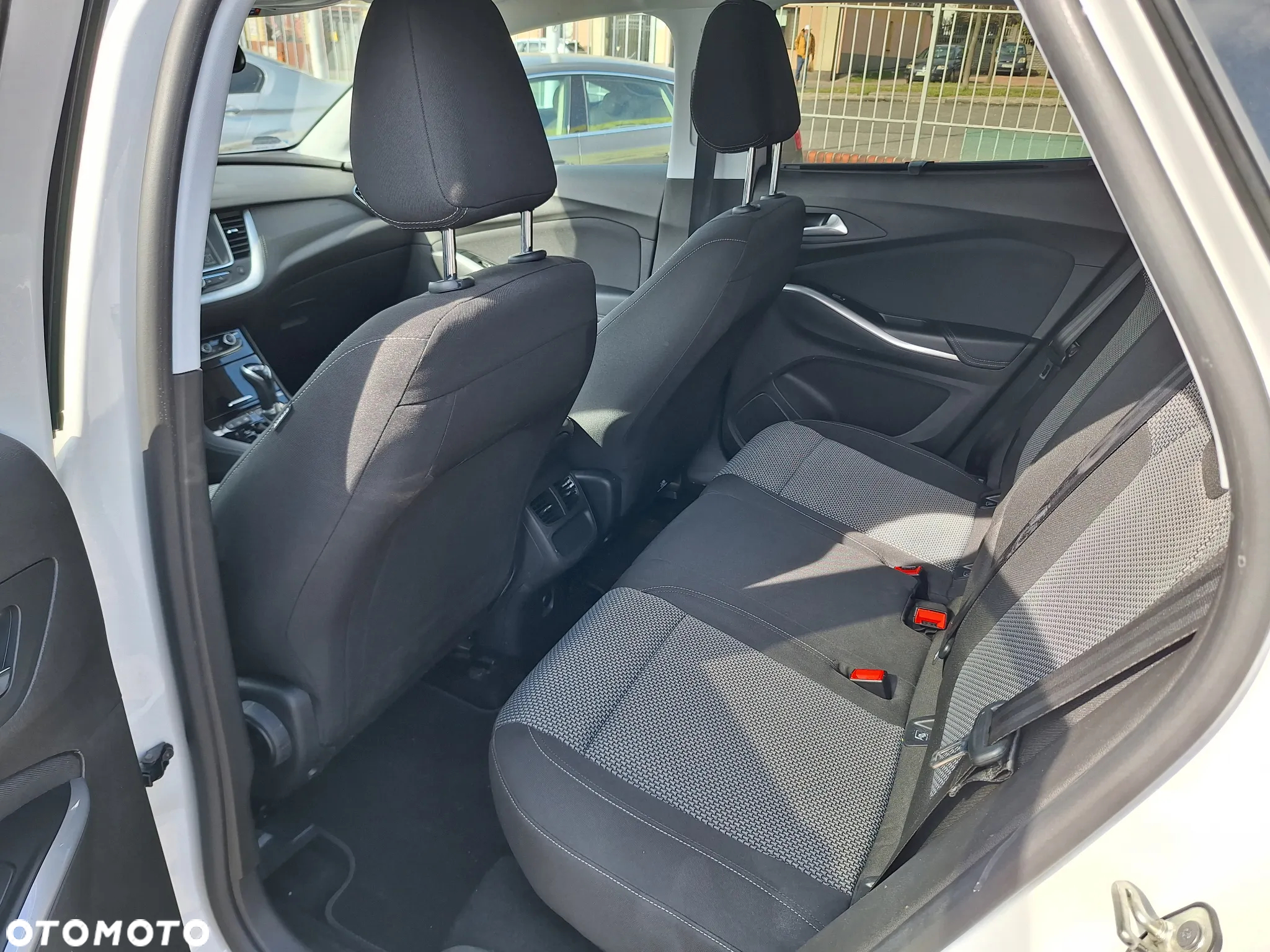 Opel Grandland X 1.2 T GPF Enjoy S&S - 13