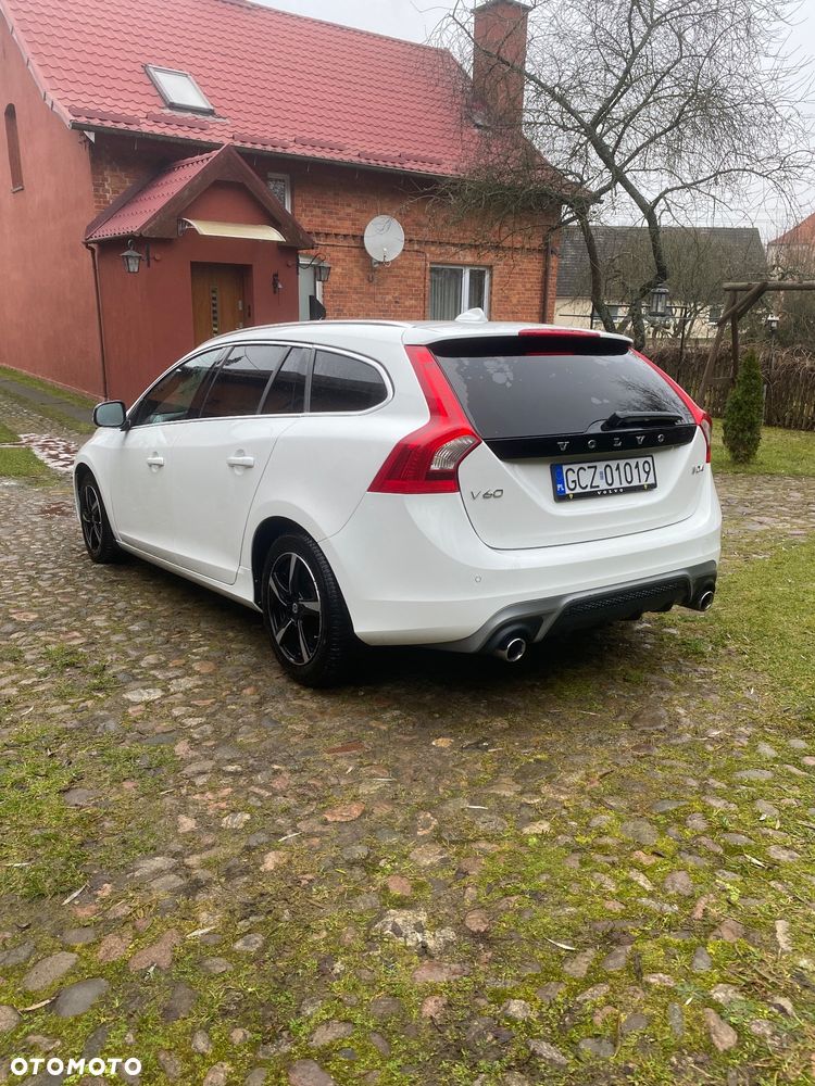 Volvo V60 D4 Geartronic Momentum - 2