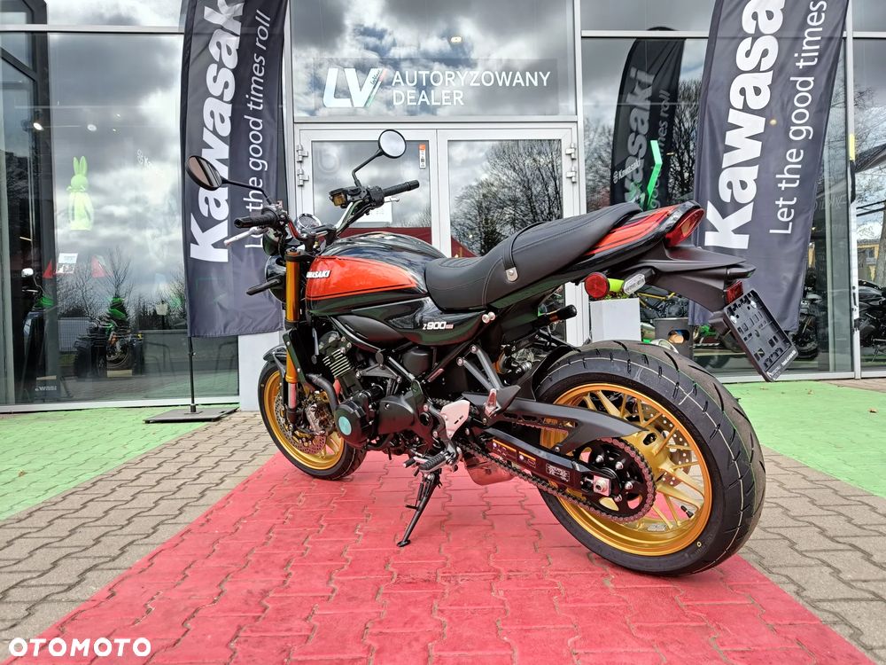 Kawasaki Z 900 RS - 5
