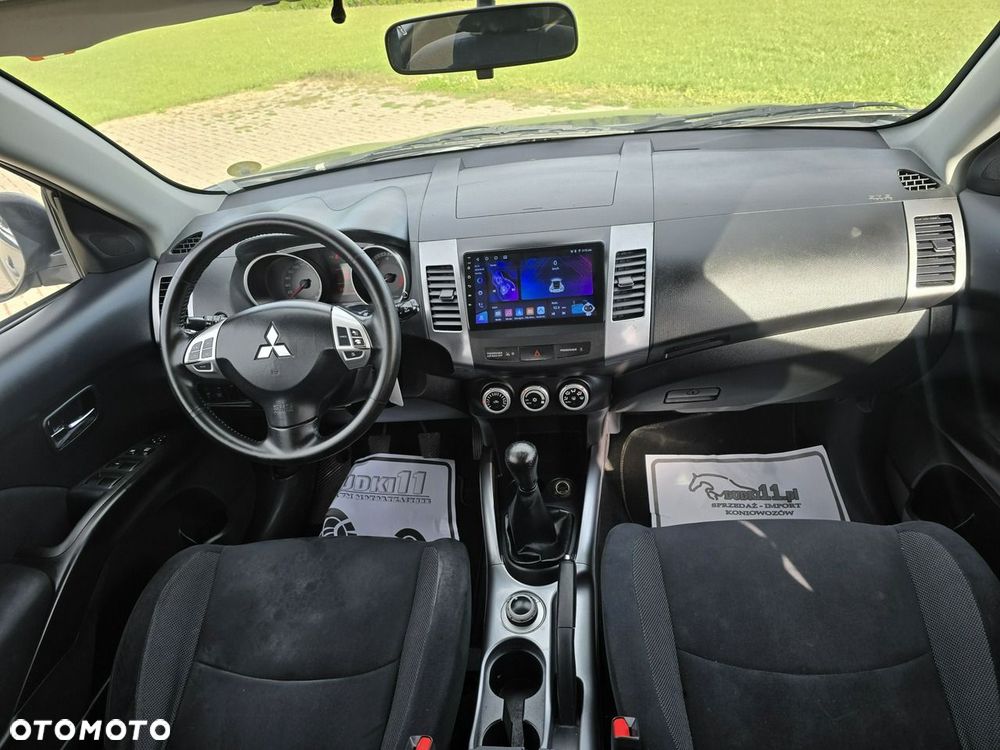 Mitsubishi Outlander - 20