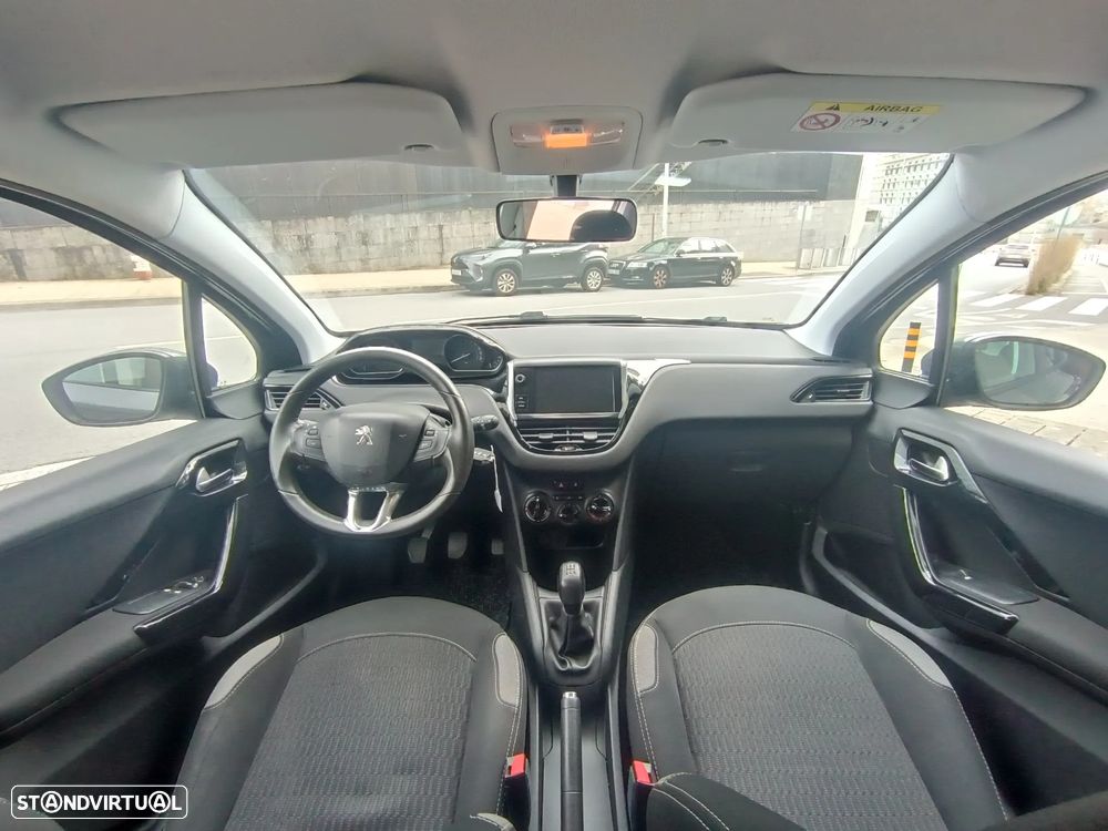 Peugeot 208 1.6 BlueHDi Style - 11