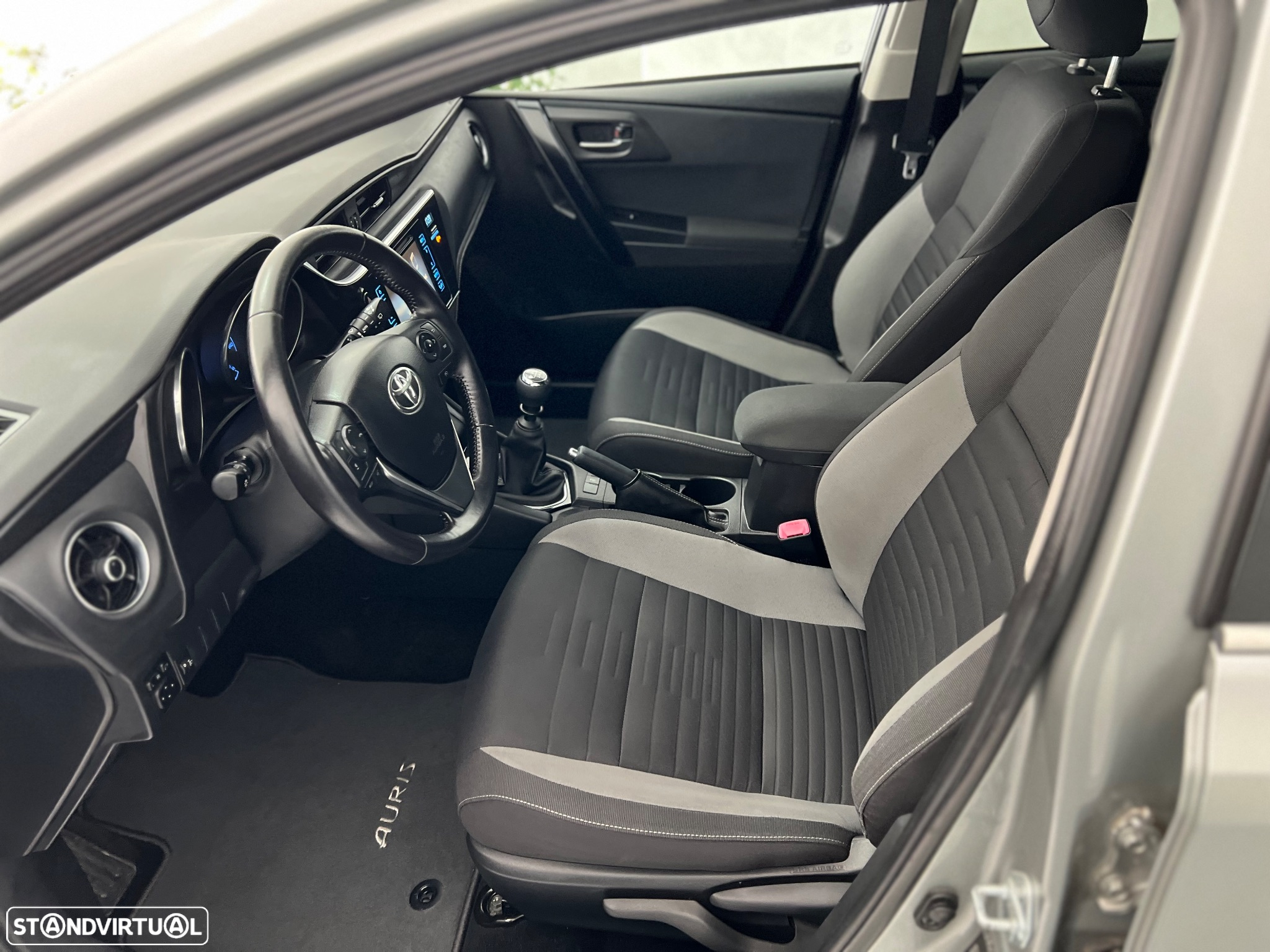 Toyota Auris Touring Sports 1.6 D-4D Comfort +P.Sport+Navi - 11