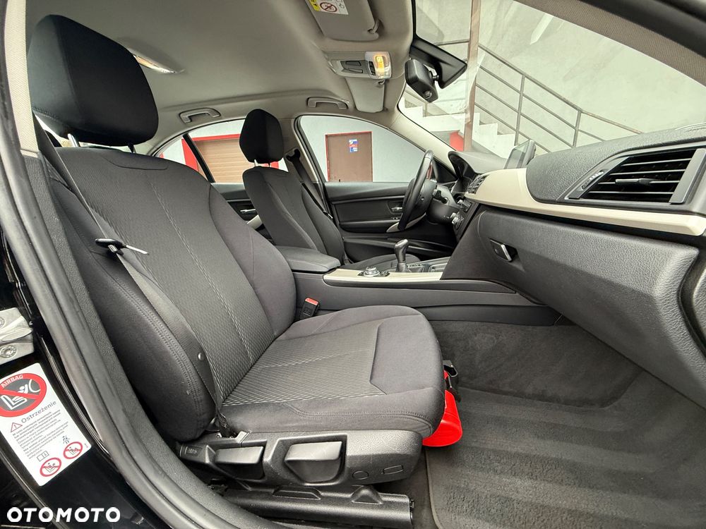 BMW Seria 3 316d - 22