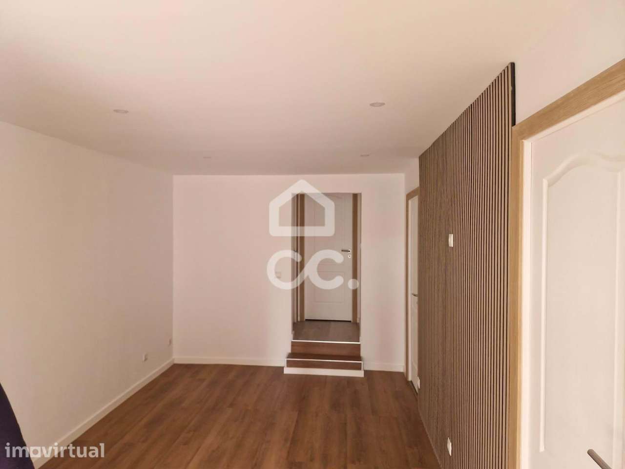 Moradia T2 Renovada no Dominguizo, Covilhã – Pronta a Habitar! - Grande imagem: 2/11