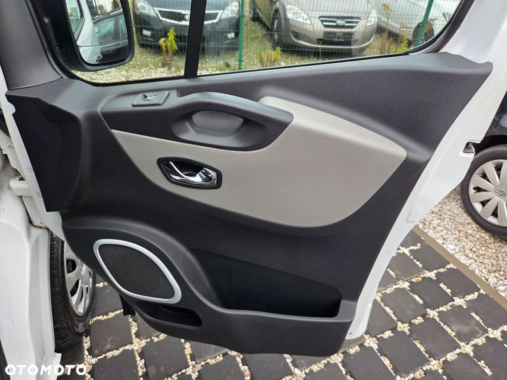 Renault TRAFIC - 13