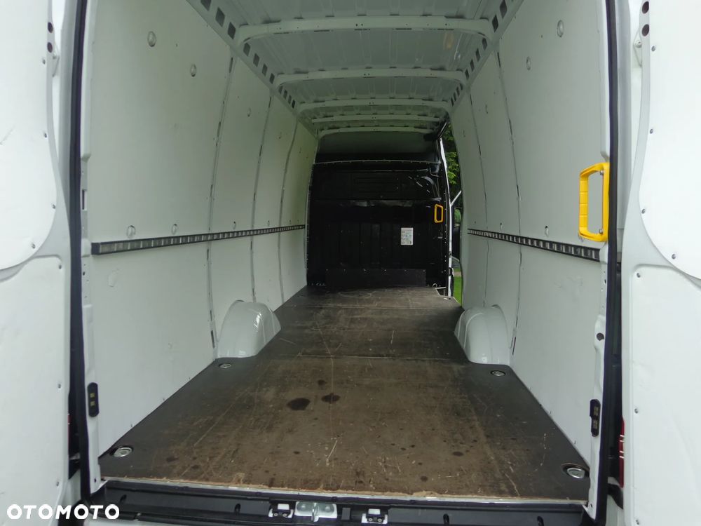 Iveco DAILY 35S14 L4H2 - 8