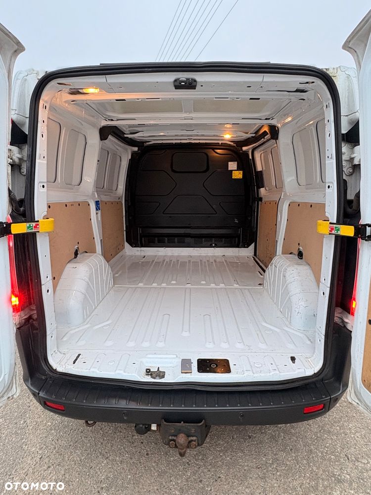 Ford Transit Custom - 8