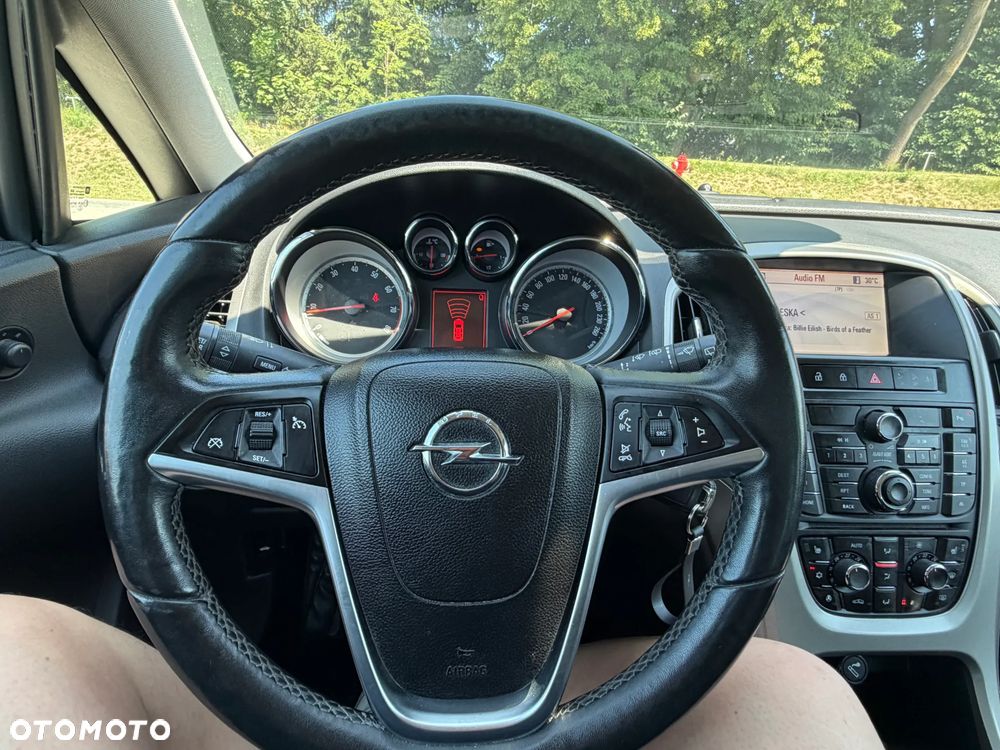 Opel Astra 1.4 Turbo 150 Jahre - 15