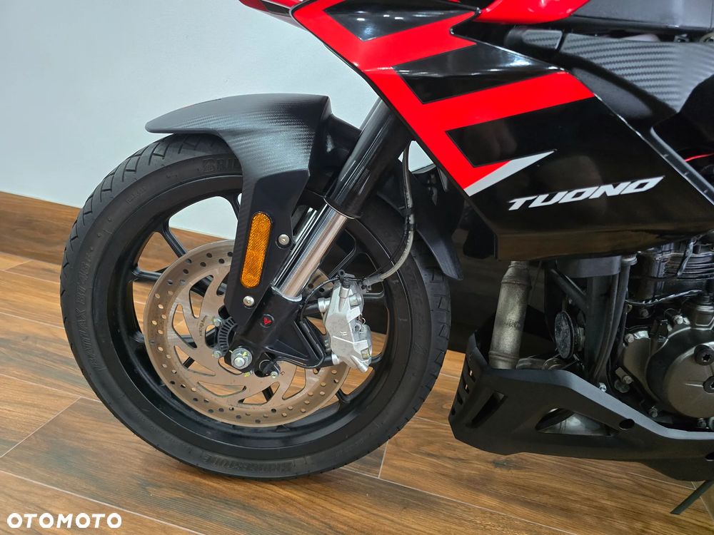 Aprilia Tuono - 15