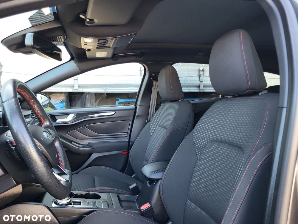 Ford Focus 1.5 EcoBoost STart-Stopp-System ST-LINE X - 19