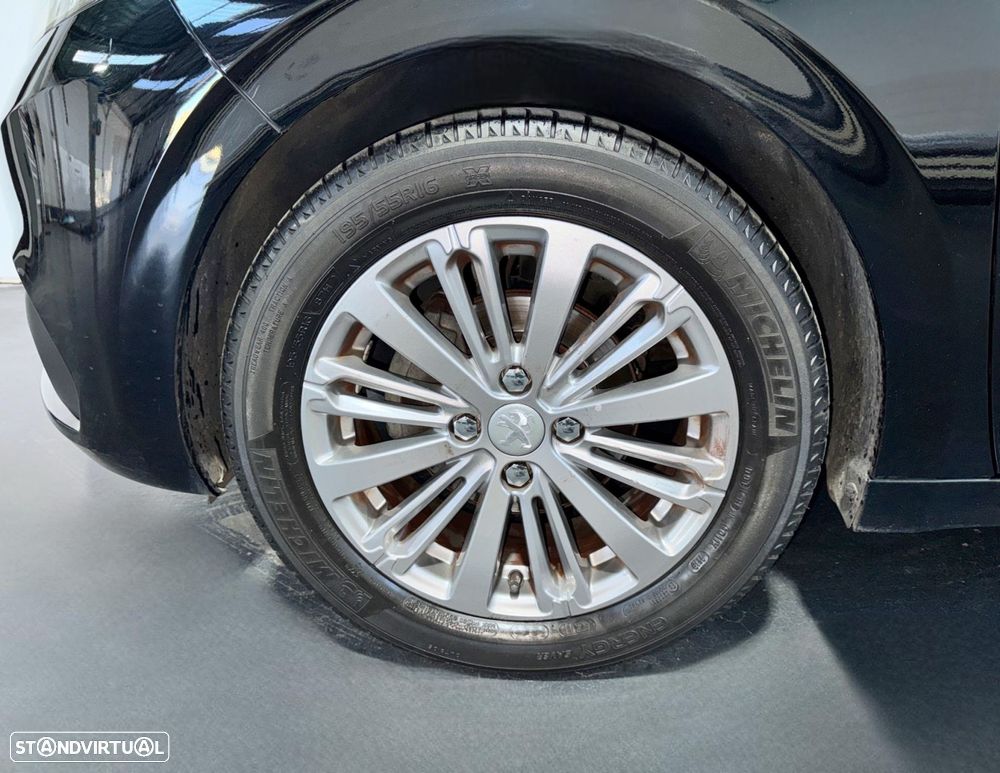 Peugeot 208 1.2 PureTech Style - 14