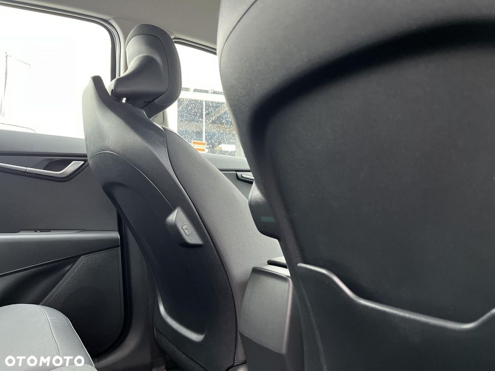 Kia Niro 1.6 GDI Hybrid M - 20