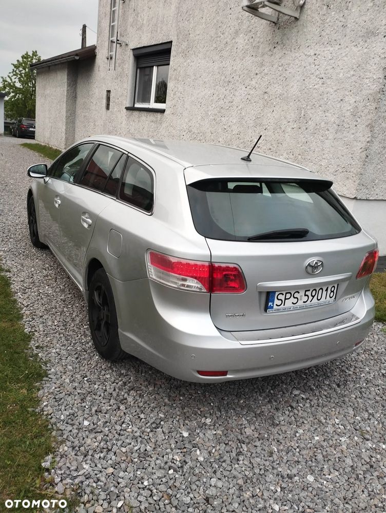 Toyota Avensis 2.0 D-4D Platinium - 6