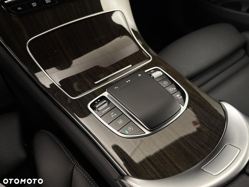 Mercedes-Benz GLC - 17