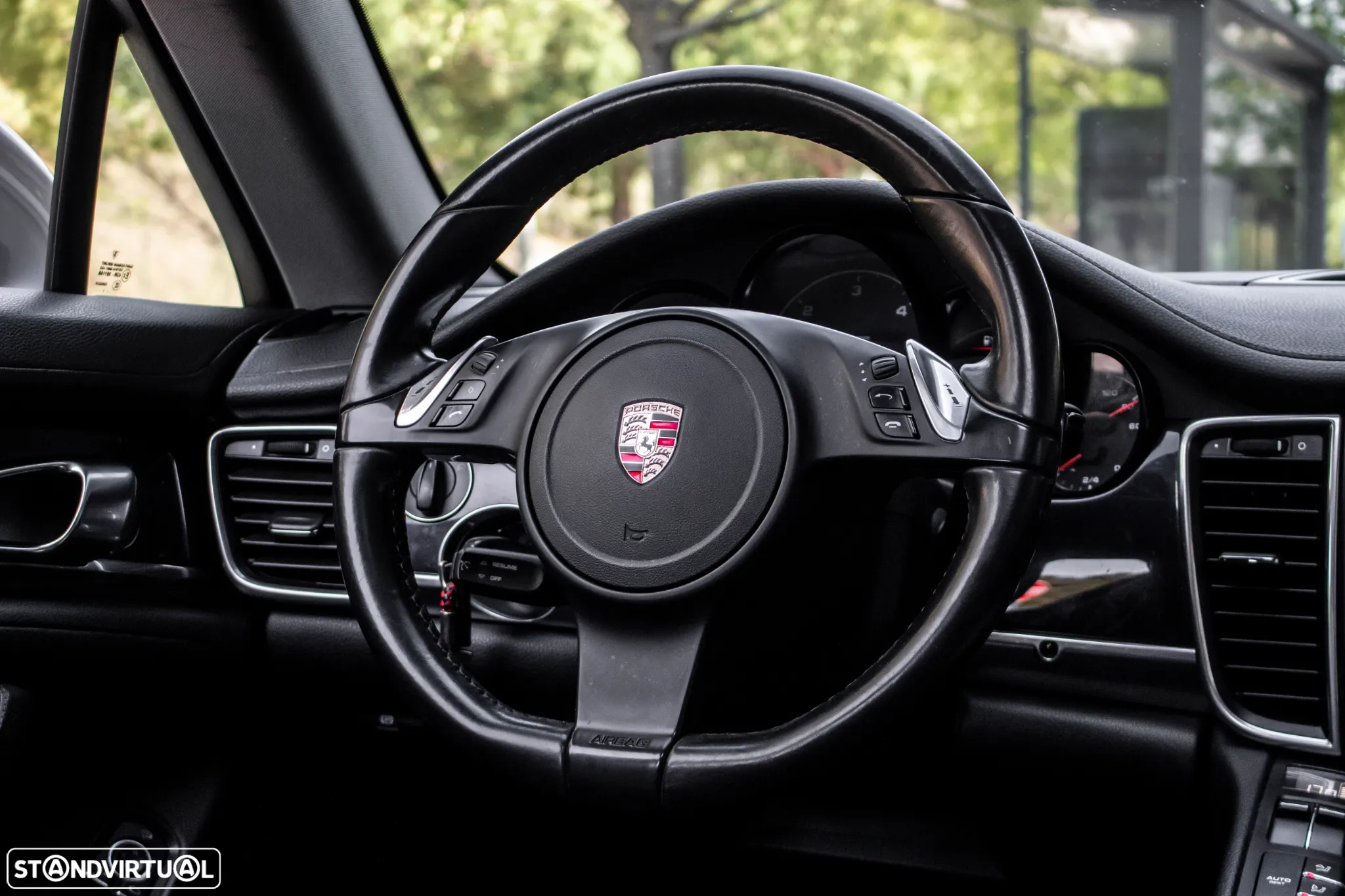 Porsche Panamera Platinum Edition - 38