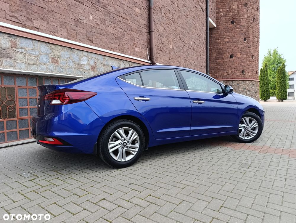 Hyundai Elantra 1.6 Comfort - 15